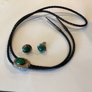 Women’s malachite Sterling  bolo tie and clip on earrings